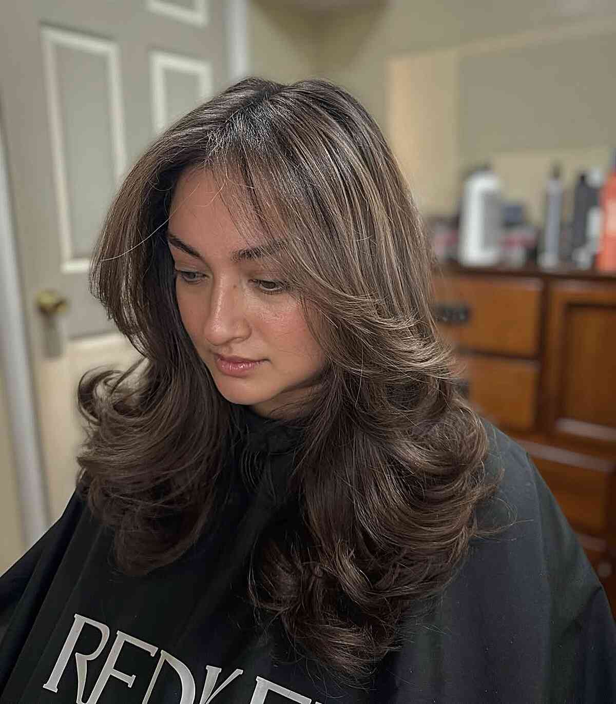 Mid-Back Dark Brown Face-Framing Layers Mid-Back Dark Brown Face-Framing Layers — Classy Highlights on Brown Hair