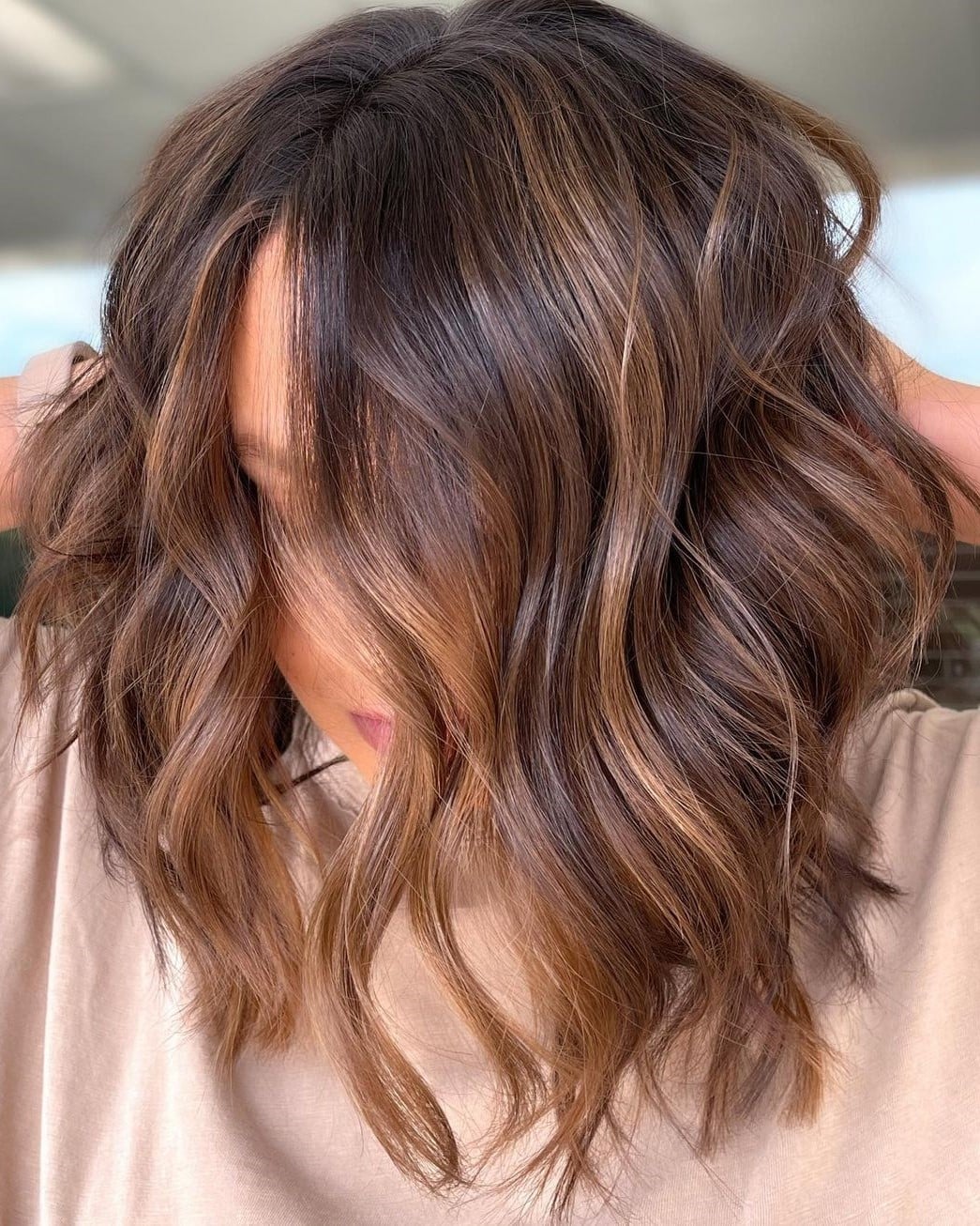 Medium Brown Collarbone Length Blonde Highlights, Wavy Medium Brown Collarbone Length Blonde Highlights, Wavy — Classy Highlights on Brown Hair
