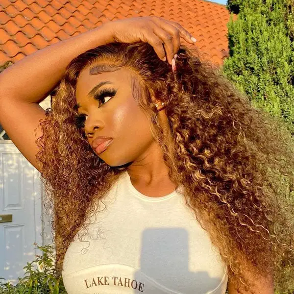 Mid-Back Body Wave With Honey Blonde Highlights Mid-Back Body Wave With Honey Blonde Highlights — Classy Highlights Wig