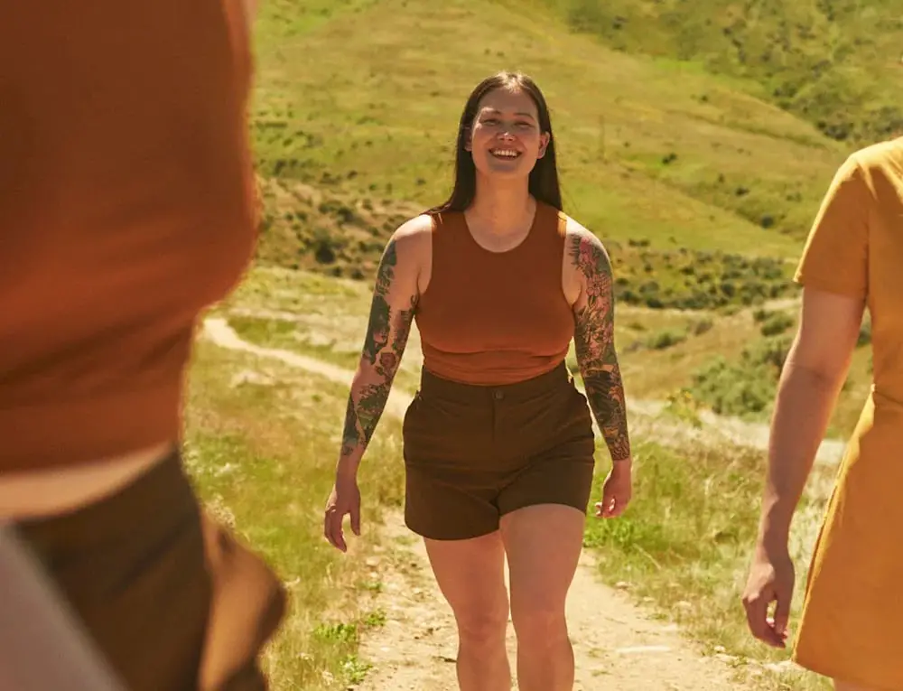 Brown Tank Top and Shorts for a Day Hike Brown Tank Top and Shorts for a Day Hike — Classy Hiking Outfits