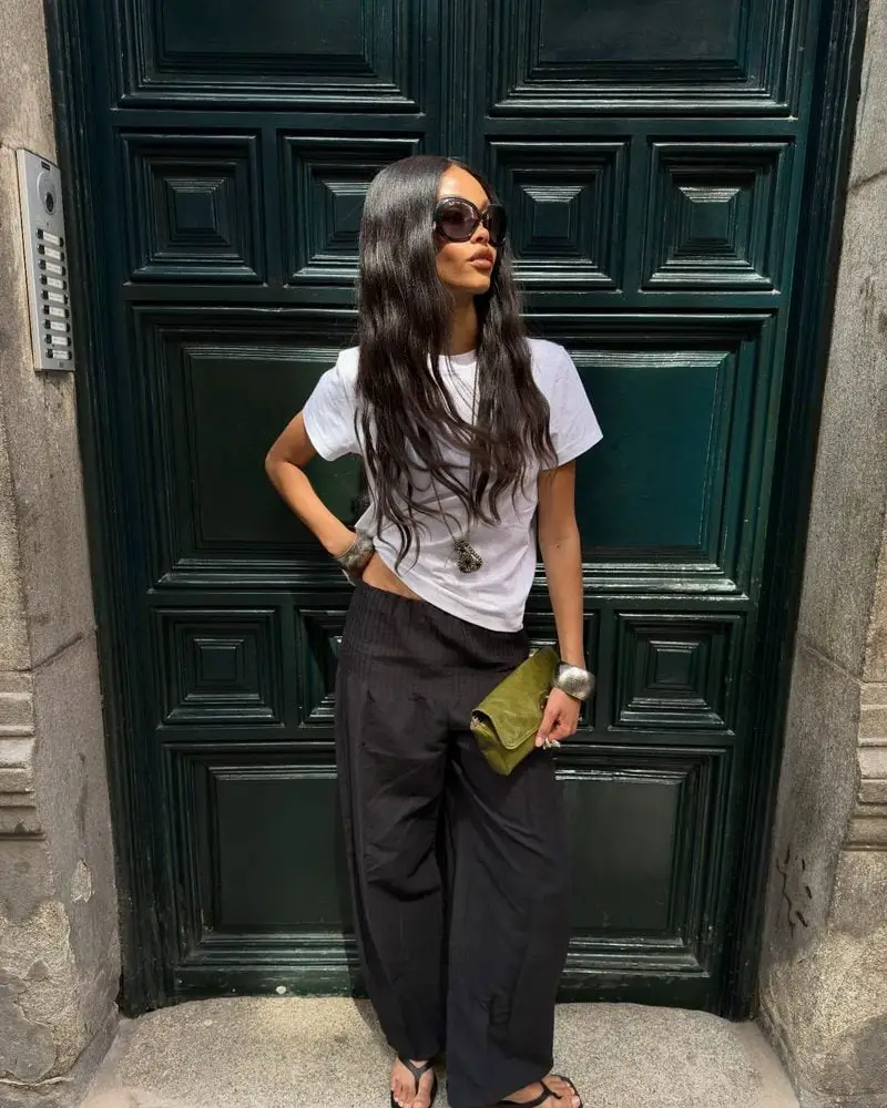 Oversized White Linen Shirt and Shorts Set Oversized White Linen Shirt and Shorts Set — Classy Italian Outfits