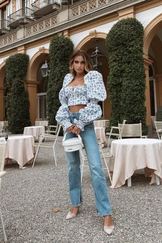 Puff-sleeve Blouse with Light Blue Wide-Leg Jeans Puff-sleeve Blouse with Light Blue Wide-Leg Jeans — Classy Italian Outfits