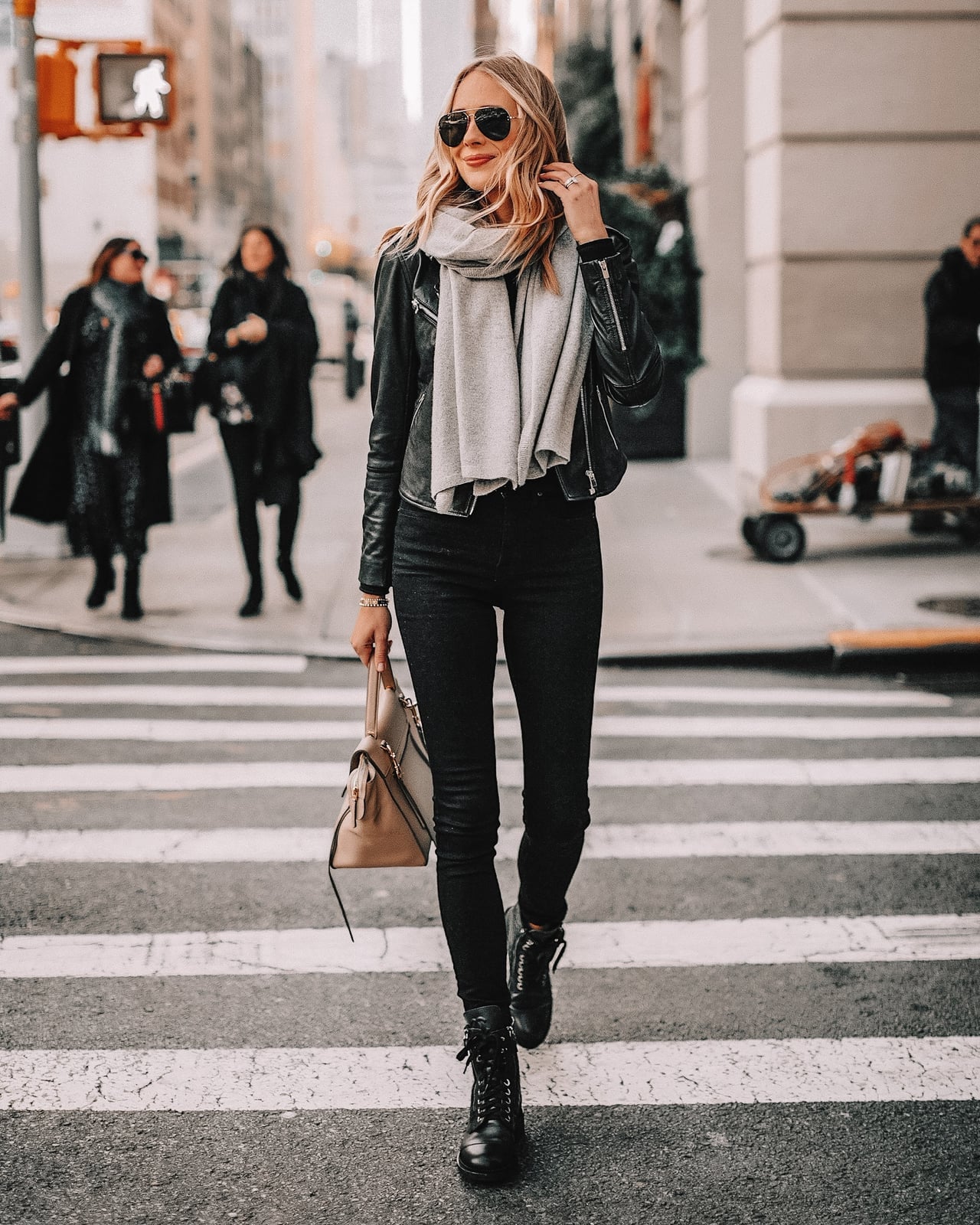 Black Leather Jacket with Skinny Jeans Black Leather Jacket with Skinny Jeans — Classy Jacket Outfits