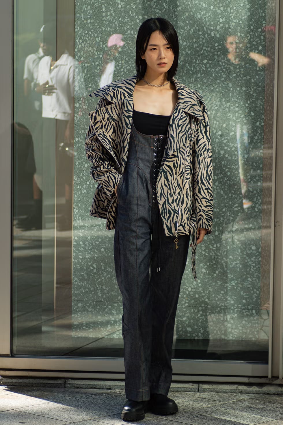 Placeholder for Missing Photo Data With A Woman Wears, Close-Up Take Placeholder for Missing Photo Data With A Woman Wears, Close-Up Take — Classy Japan Outfits