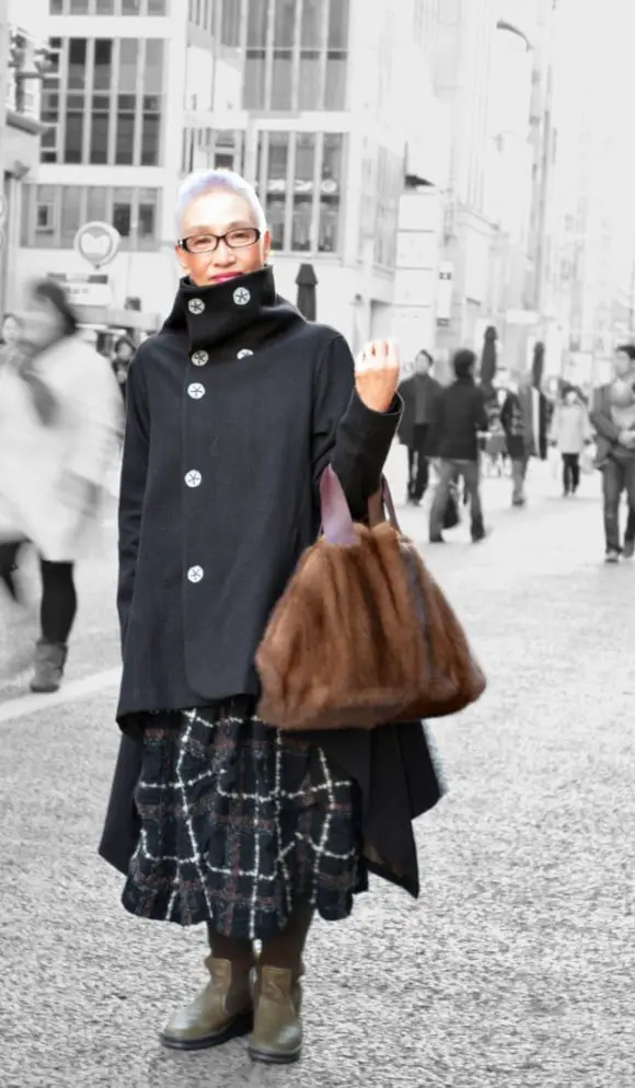 Oversized Dark Coat and Plaid Skirt Oversized Dark Coat and Plaid Skirt — Classy Japan Outfits