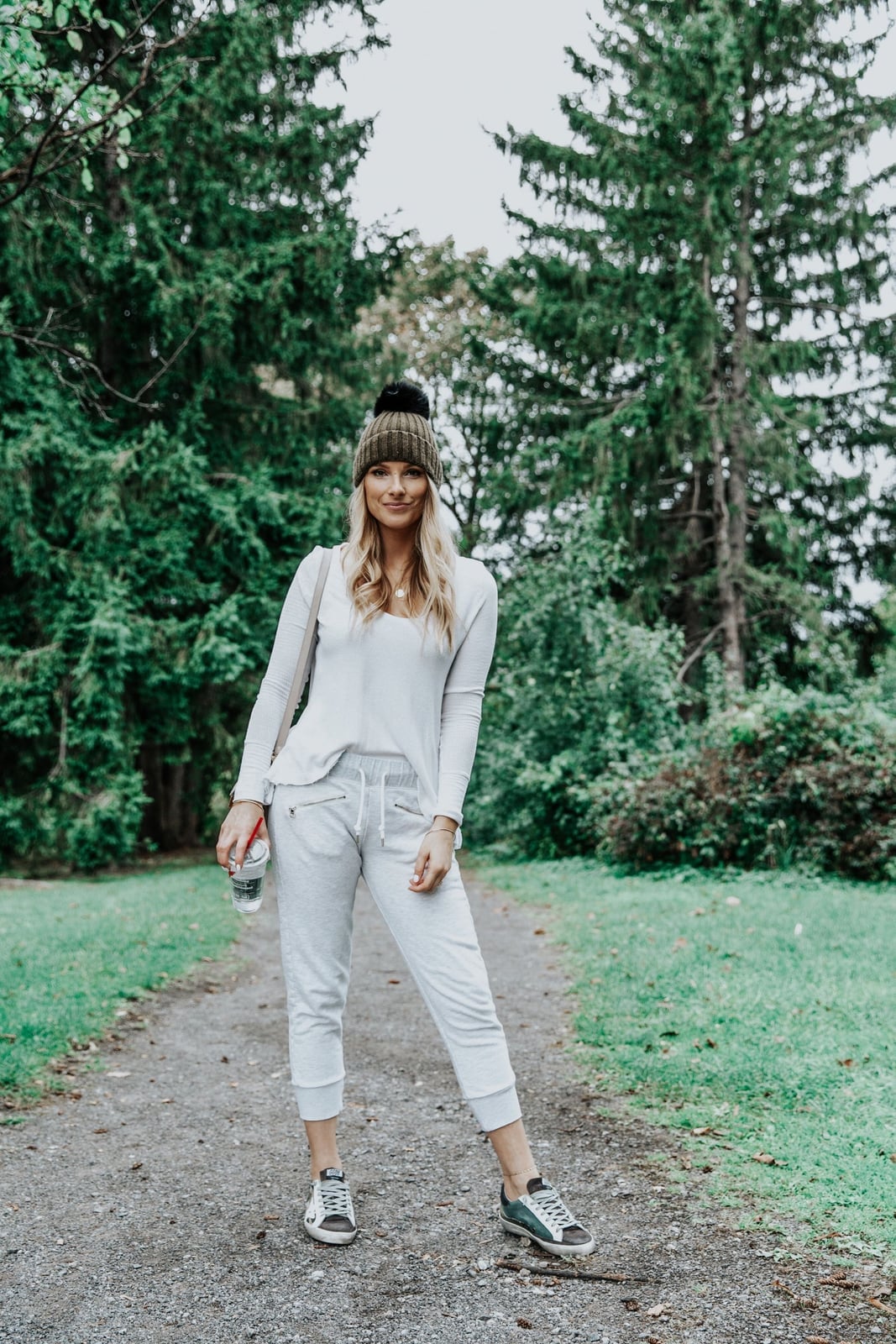 Gray Fleece Joggers With Beanie Gray Fleece Joggers With Beanie — Classy Joggers Outfits