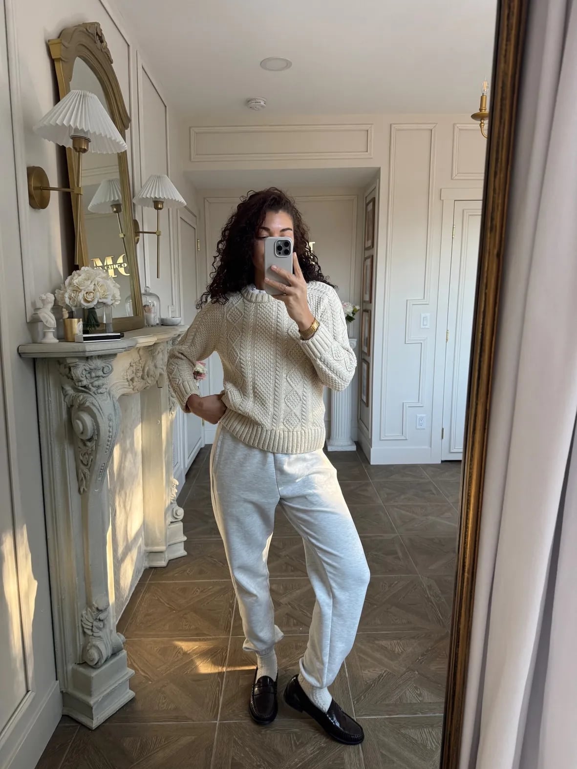 Light Gray Joggers With a Cable Knit Sweater Light Gray Joggers With a Cable Knit Sweater — Classy Joggers Outfits