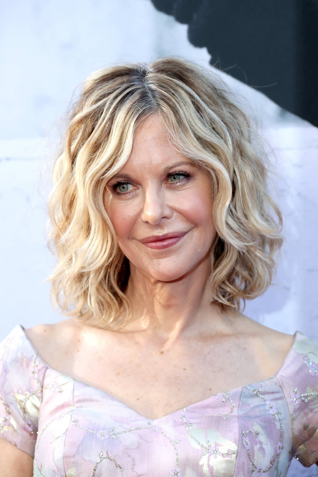 Collarbone Layers With Darker Roots Collarbone Layers With Darker Roots — Classy Length Hair