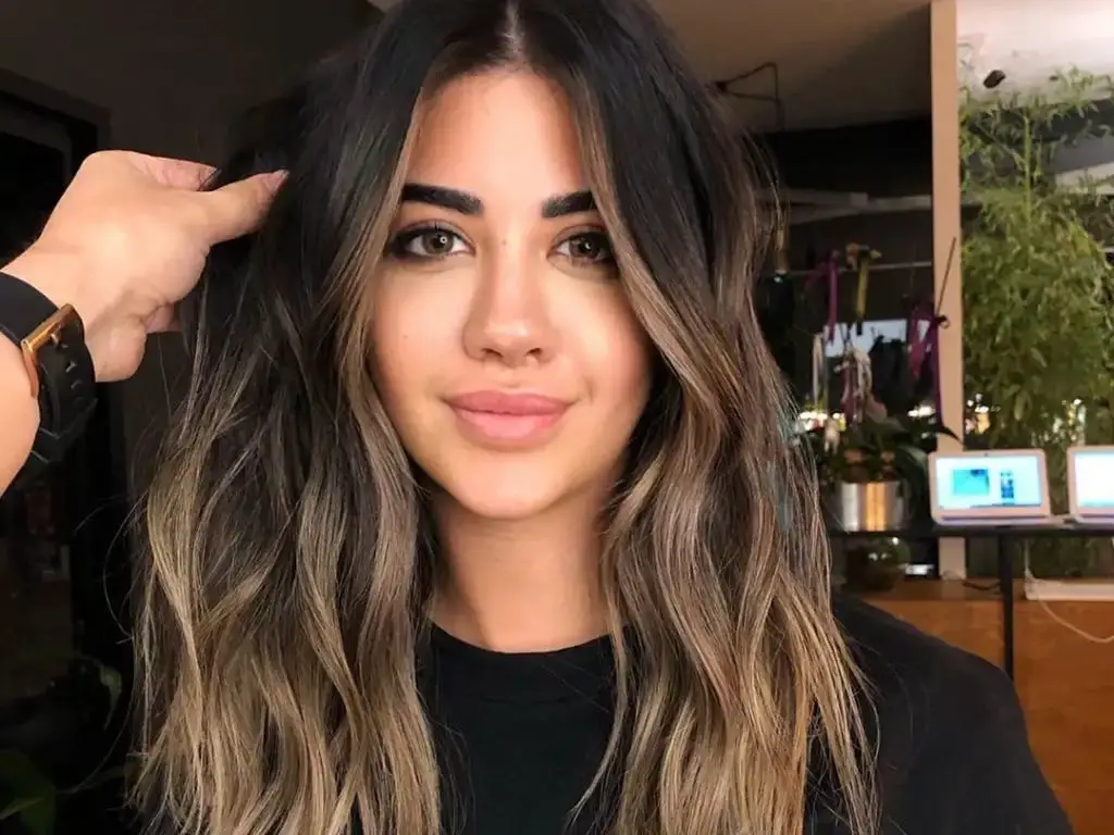 Collarbone Light Brown Balayage No Bangs — Classy Light Brown Balayage