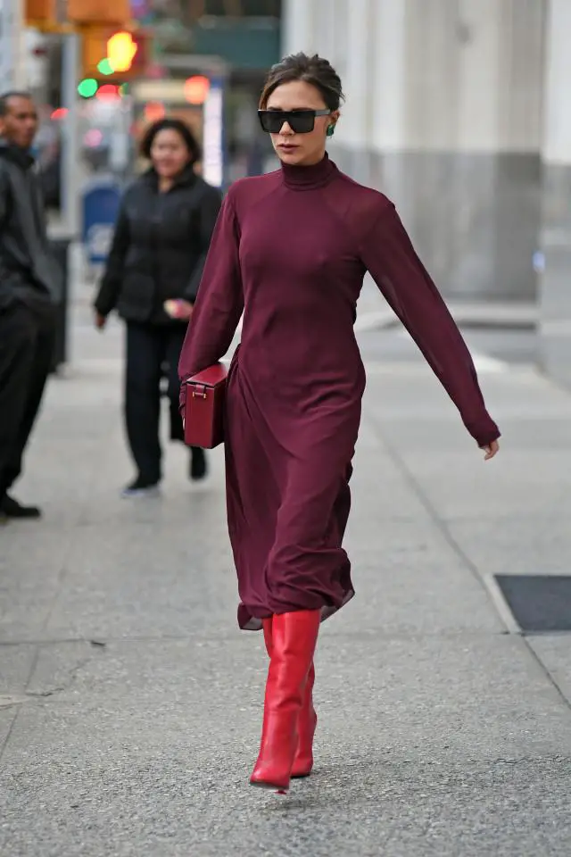 Fitted Maroon Dress with Bright Red Boots Fitted Maroon Dress with Bright Red Boots — Classy Maroon Outfits