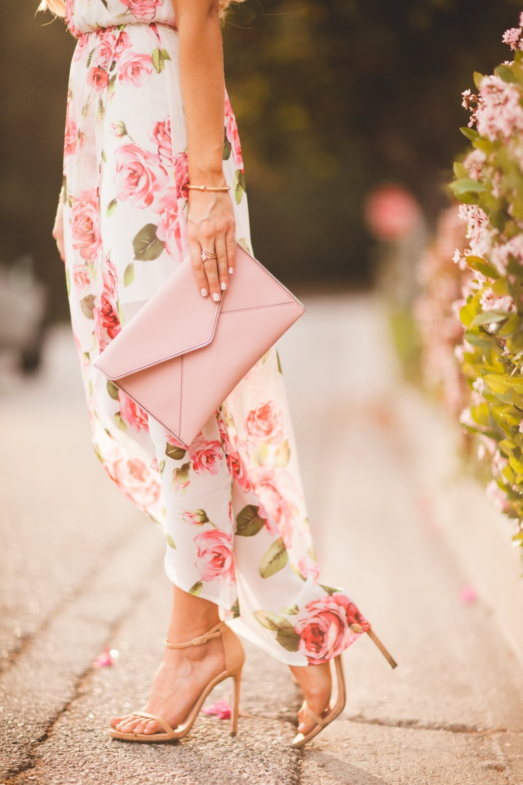 Floral Print Maxi Dress with Strappy Heels Floral Print Maxi Dress with Strappy Heels — Classy Maxi Dresses Outfit