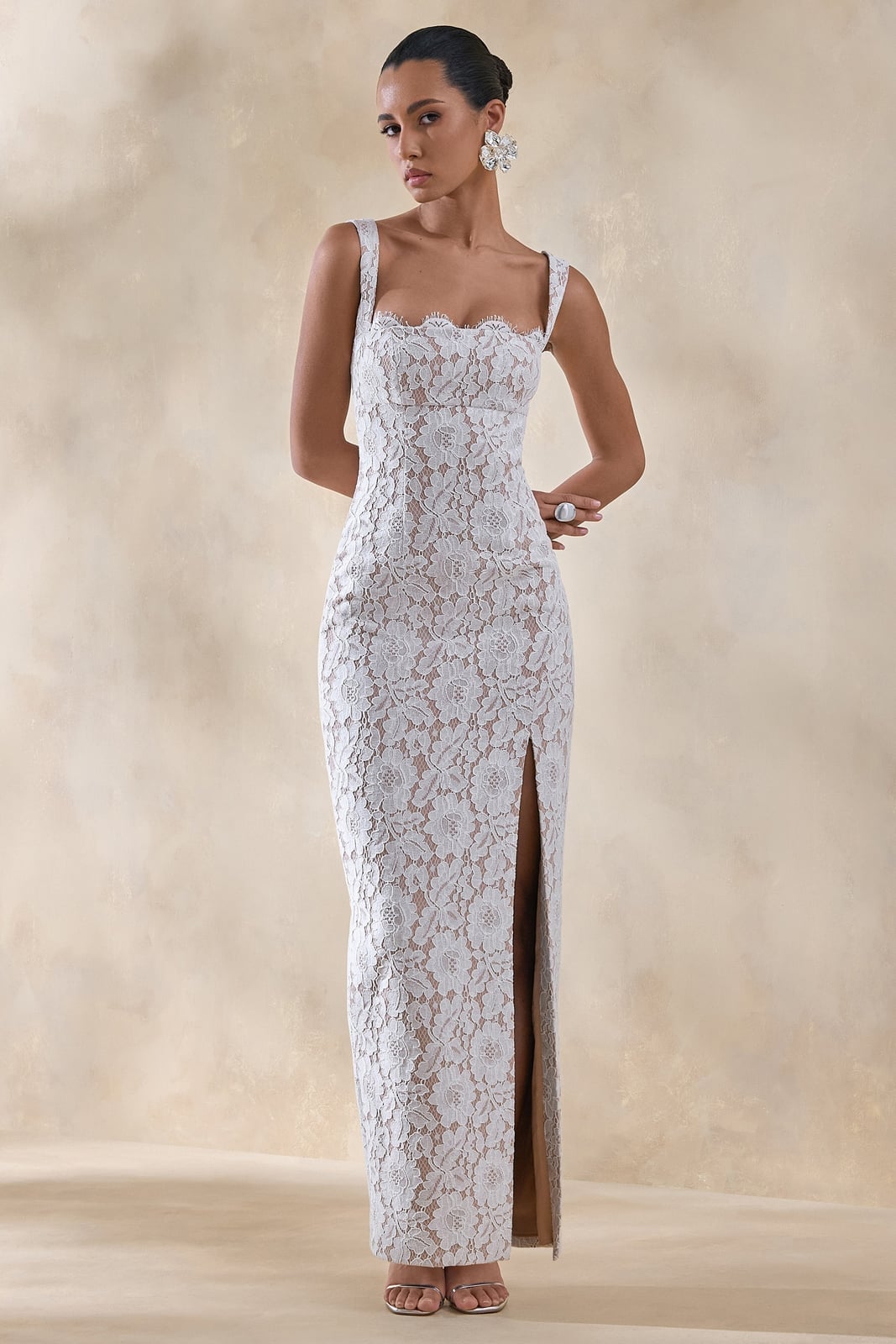 White Lace Maxi Dress for Formal Events White Lace Maxi Dress for Formal Events — Classy Maxi Dresses Outfit