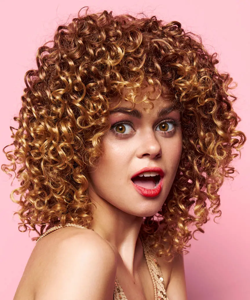 Collarbone Voluminous Curly Blowout — Classy Medium Curly Hair
