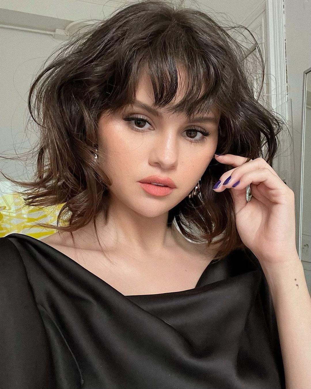Dark Brown Shag With Full Bangs Dark Brown Shag With Full Bangs — Classy Medium Length Hair