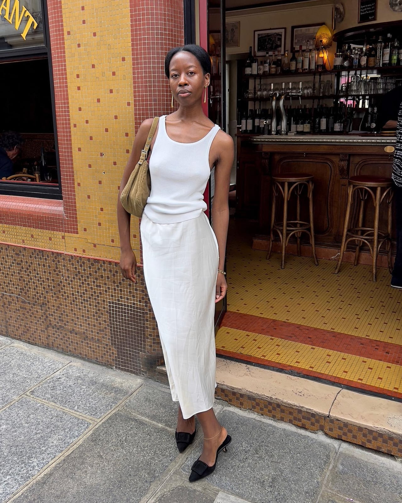 A Monochromatic White Knit and Linen Set for a Chic Look — Classy Mom Outfits
