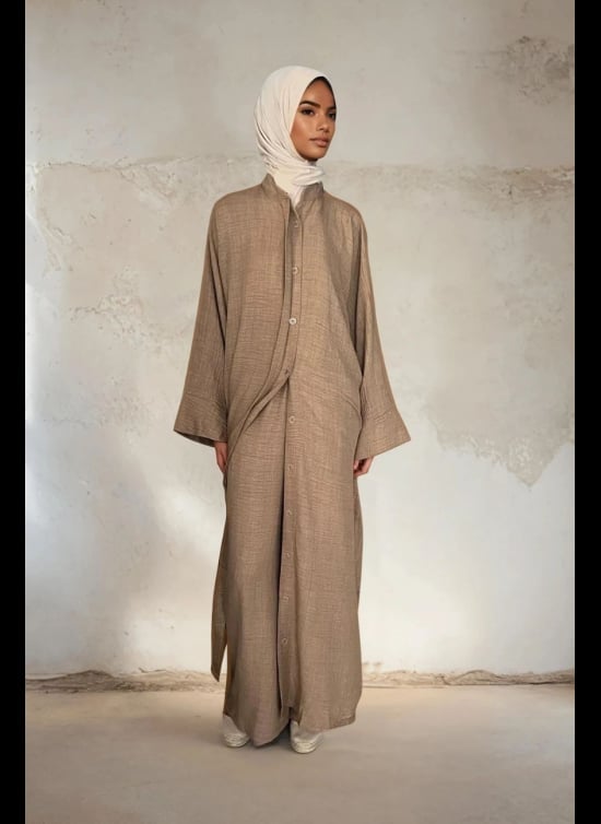 Oversized Textured Abaya for Comfortable Everyday Style Oversized Textured Abaya for Comfortable Everyday Style — Classy Muslim Outfits
