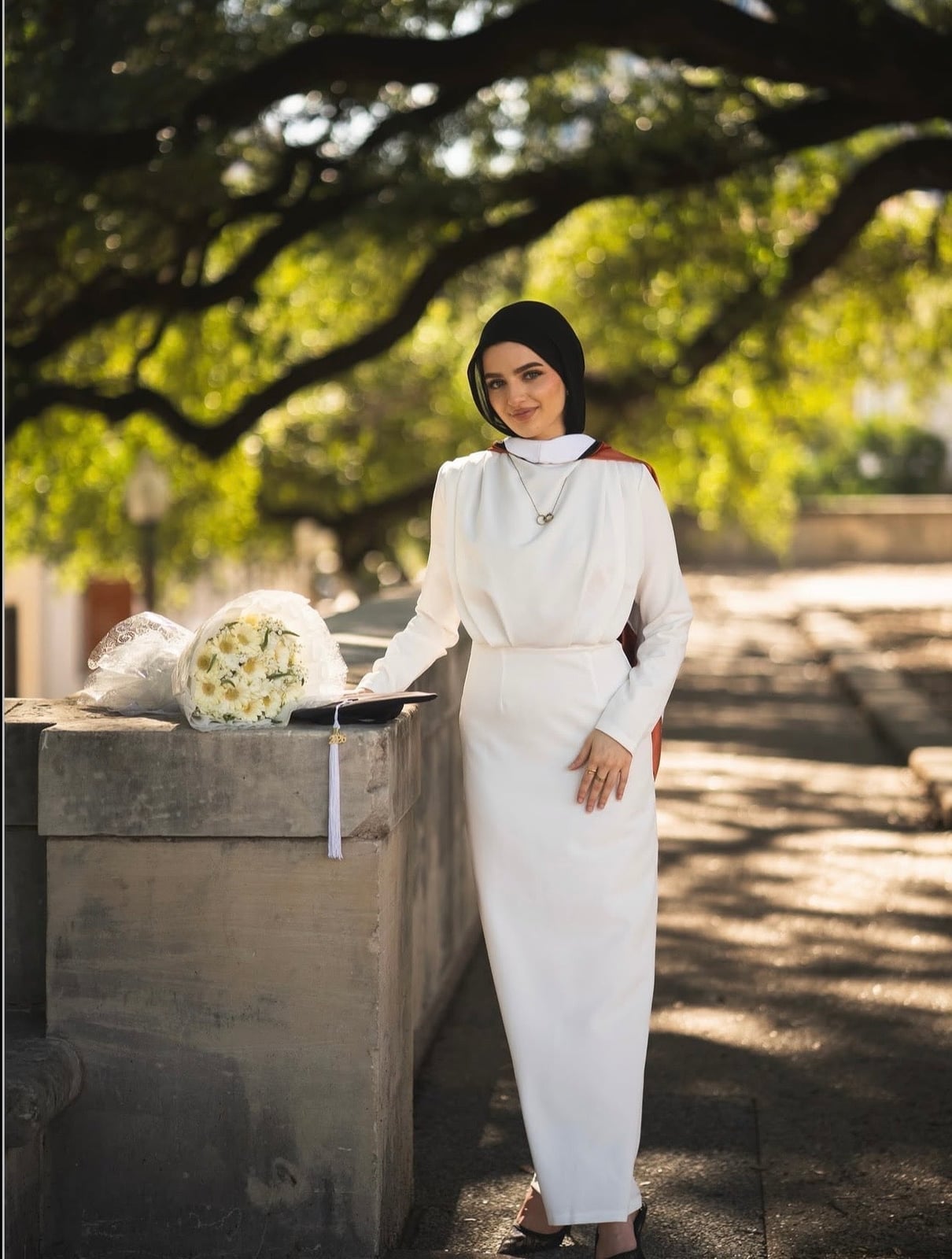 Fitted White Dress for a Formal Graduation Event Fitted White Dress for a Formal Graduation Event — Classy Muslim Outfits