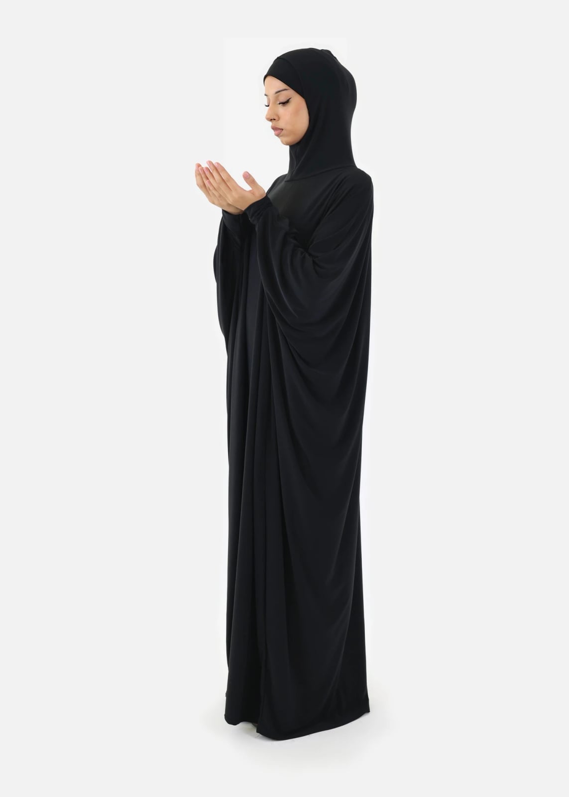 Black Oversized Abaya for Simple Everyday Elegance Black Oversized Abaya for Simple Everyday Elegance — Classy Muslim Outfits