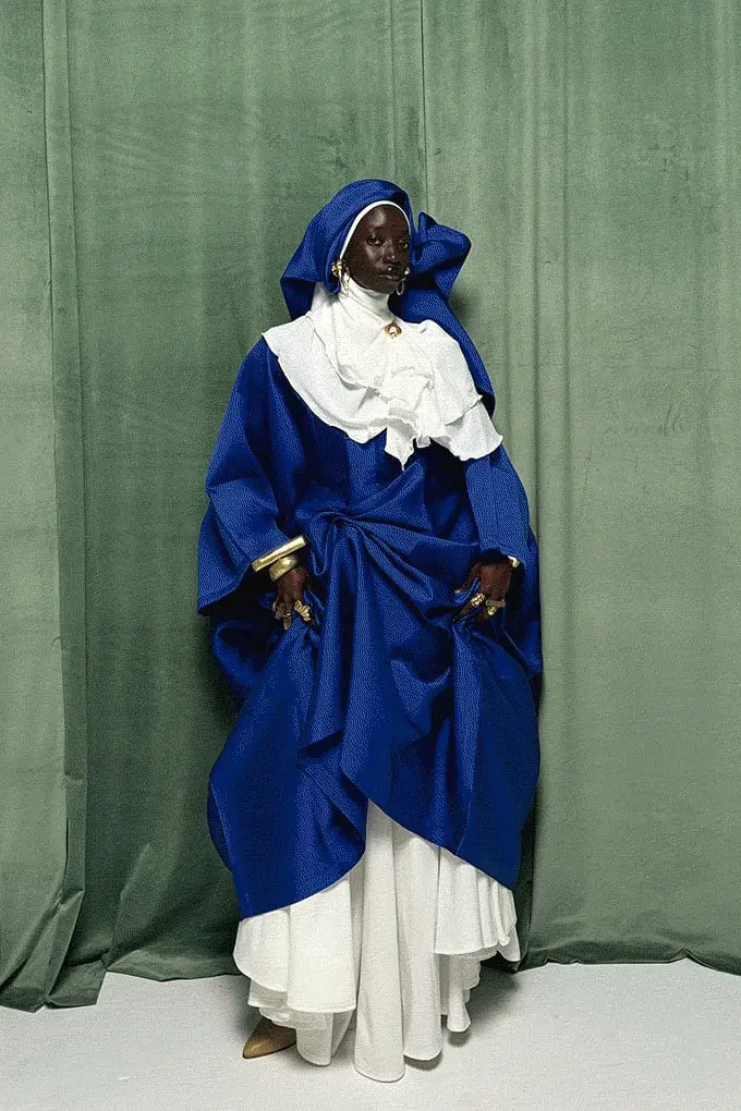 Voluminous Royal Blue Abaya for Event Styling Voluminous Royal Blue Abaya for Event Styling — Classy Muslim Outfits