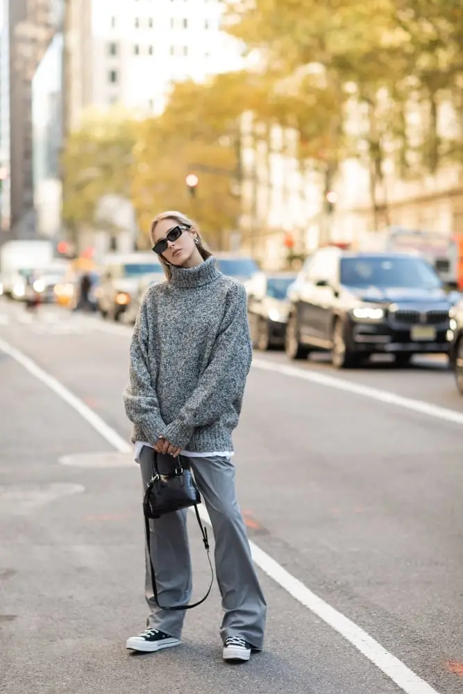 Oversized Gray Knit Sweater with Wide Leg Trousers, Sneakers Oversized Gray Knit Sweater with Wide Leg Trousers, Sneakers — Classy New York Outfits