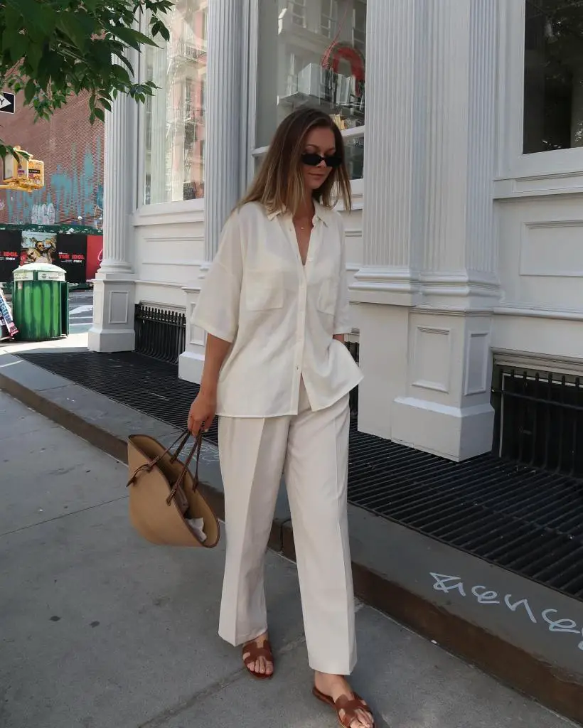 Cream Monochromatic Suit for Daytime City Strolls Cream Monochromatic Suit for Daytime City Strolls — Classy New York Style