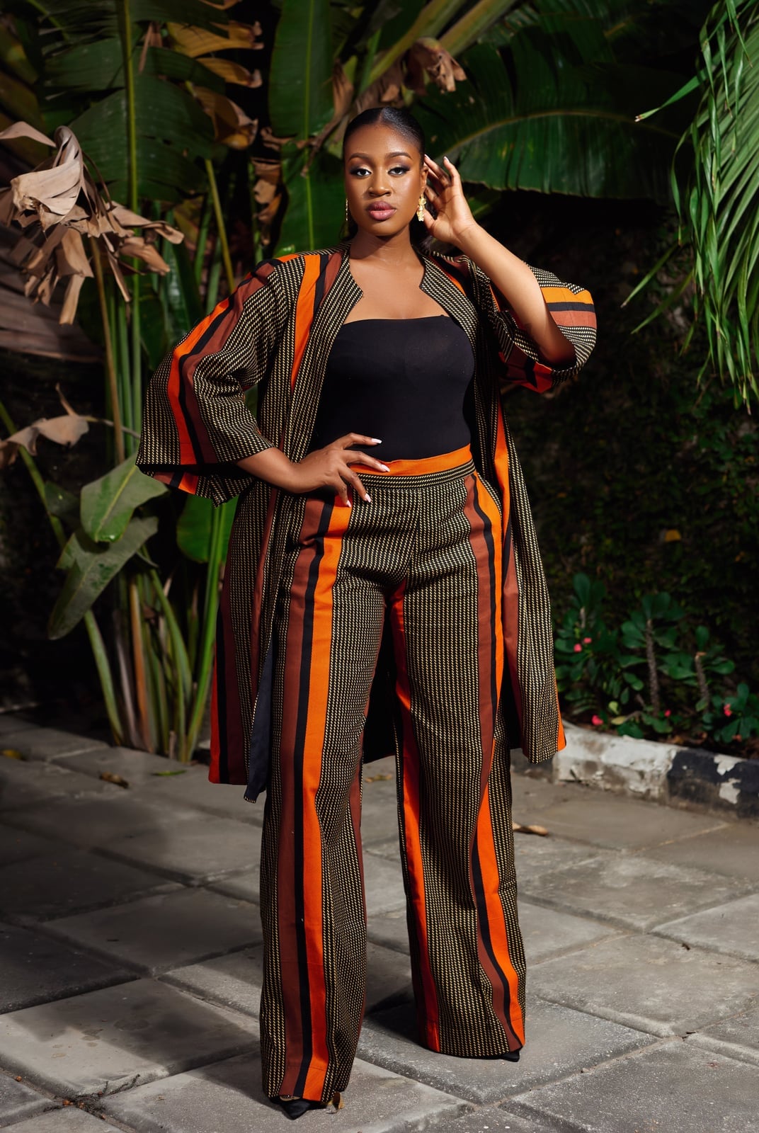 Striped Orange Wide Leg Trousers with Kimono Jacket — Classy Orange Pants Outfits