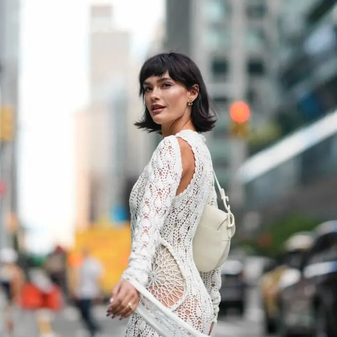Collarbone Bob With Textured Curtain Bangs Collarbone Bob With Textured Curtain Bangs — Classy Outfit Hair
