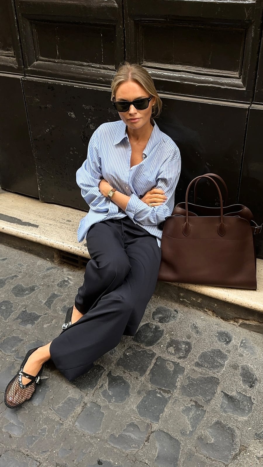 Oversized Striped Shirt With Navy Trousers Oversized Striped Shirt With Navy Trousers — Classy Oversize Outfits