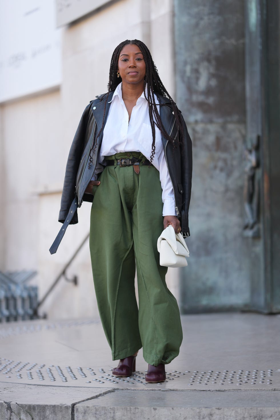 Olive Green Wide-Leg Trousers Outfit Olive Green Wide-Leg Trousers Outfit — Classy Oversize Outfits