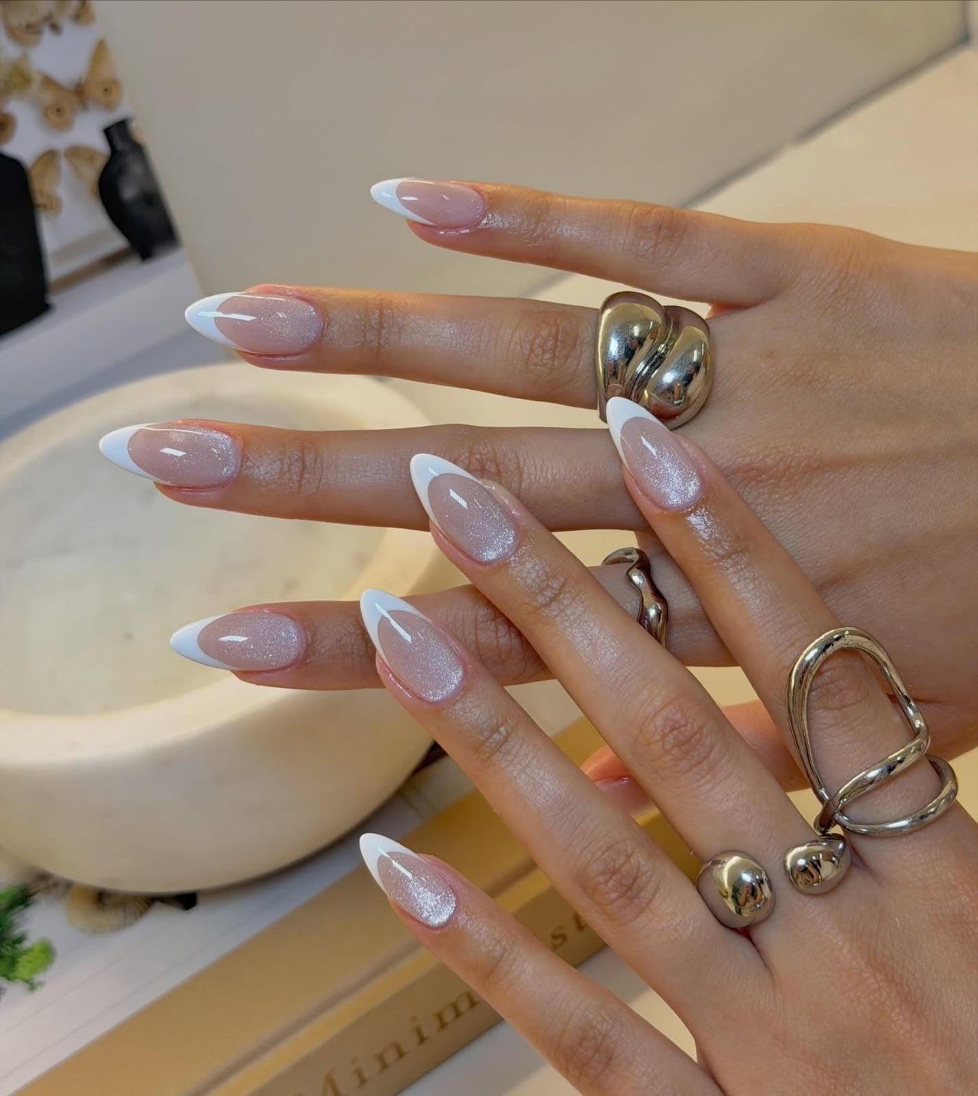 Medium Almond French With Glitter Accents, миндаль — Classy Pearl Nails