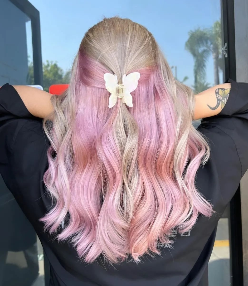 Collarbone Blonde With Soft Pink Peekaboo Highlights Collarbone Blonde With Soft Pink Peekaboo Highlights — Classy Peekaboo Hair