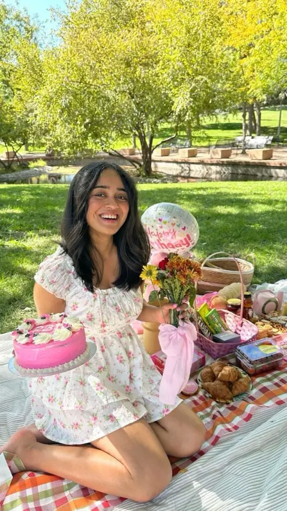 Pink Floral Print Puff-Sleeve Mini Dress Pink Floral Print Puff-Sleeve Mini Dress — Classy Picnic Outfit