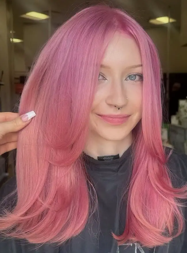 Collarbone Layers With Coral Pink Balayage Collarbone Layers With Coral Pink Balayage — Classy Pink Hair Color
