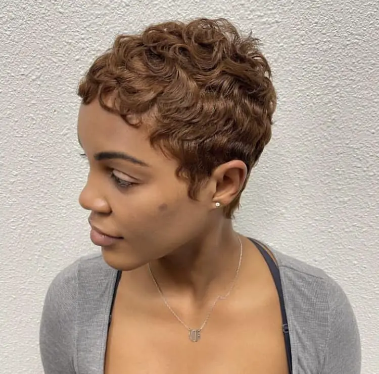 Tousled Auburn Pixie With Wispy Bangs Tousled Auburn Pixie With Wispy Bangs — Classy Pixie Cut