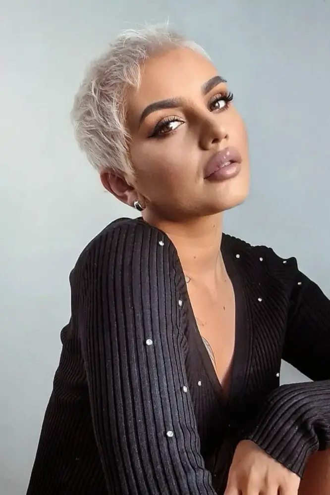 Bold Platinum Blonde Pixie Bold Platinum Blonde Pixie — Classy Pixie Cut