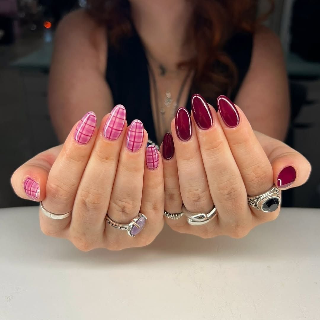 Pink White Plaid Accent Medium Oval — Classy Preppy Nails