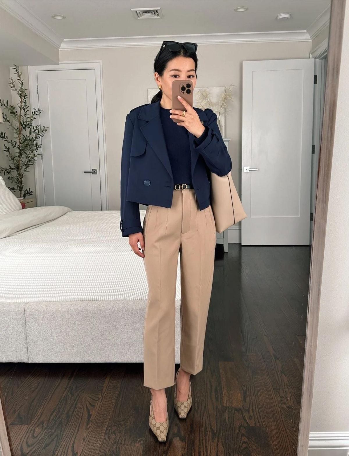 Camel Blazer with Black Top and White Wide-Leg Trousers, Close-Up Take Camel Blazer with Black Top and White Wide-Leg Trousers, Close-Up Take — Classy Professional Outfits