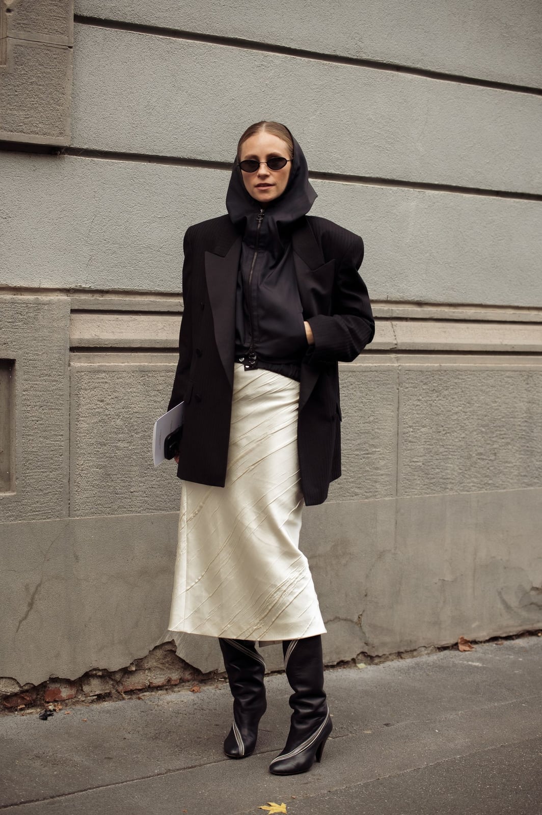 Oversized Blazer Over Hooded Jacket With Midi Skirt Oversized Blazer Over Hooded Jacket With Midi Skirt — Classy Rainy Day Outfits