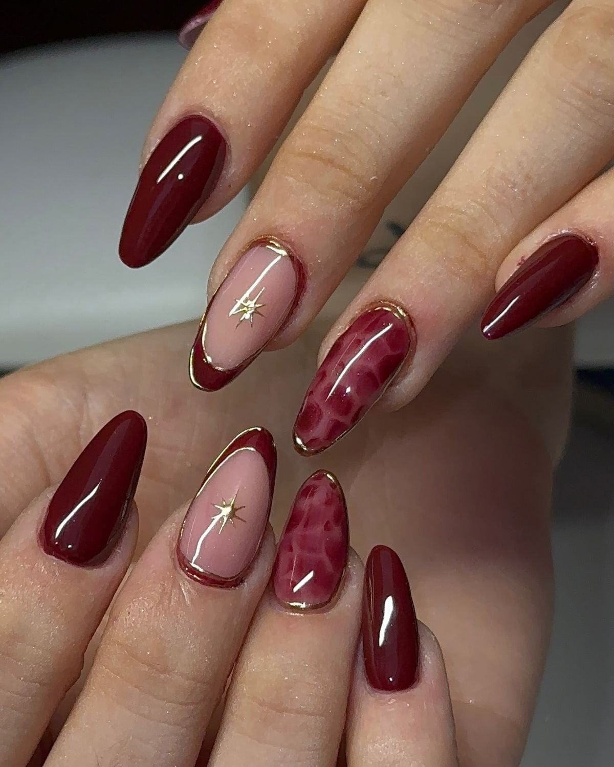 Red Nude Gold Almond with Crocodile Pattern Red Nude Gold Almond with Crocodile Pattern — Classy Red Almond Nails
