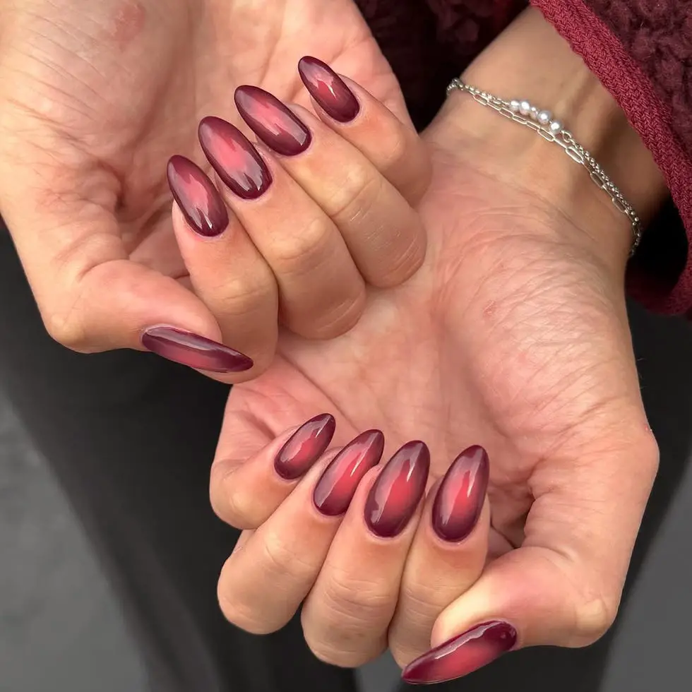 Deep Glossy Red Medium Almond Elegant, Gradient Deep Glossy Red Medium Almond Elegant, Gradient — Classy Red Almond Nails