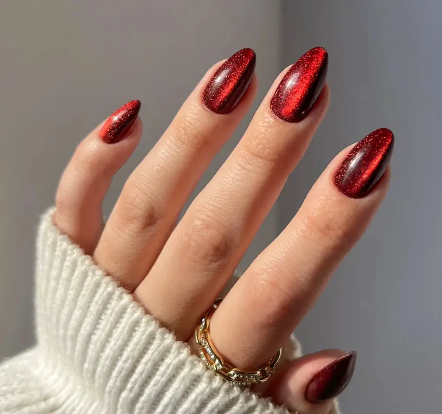 Deep Red Cat-Eye Medium Almond Nails Deep Red Cat-Eye Medium Almond Nails — Classy Red Almond Nails