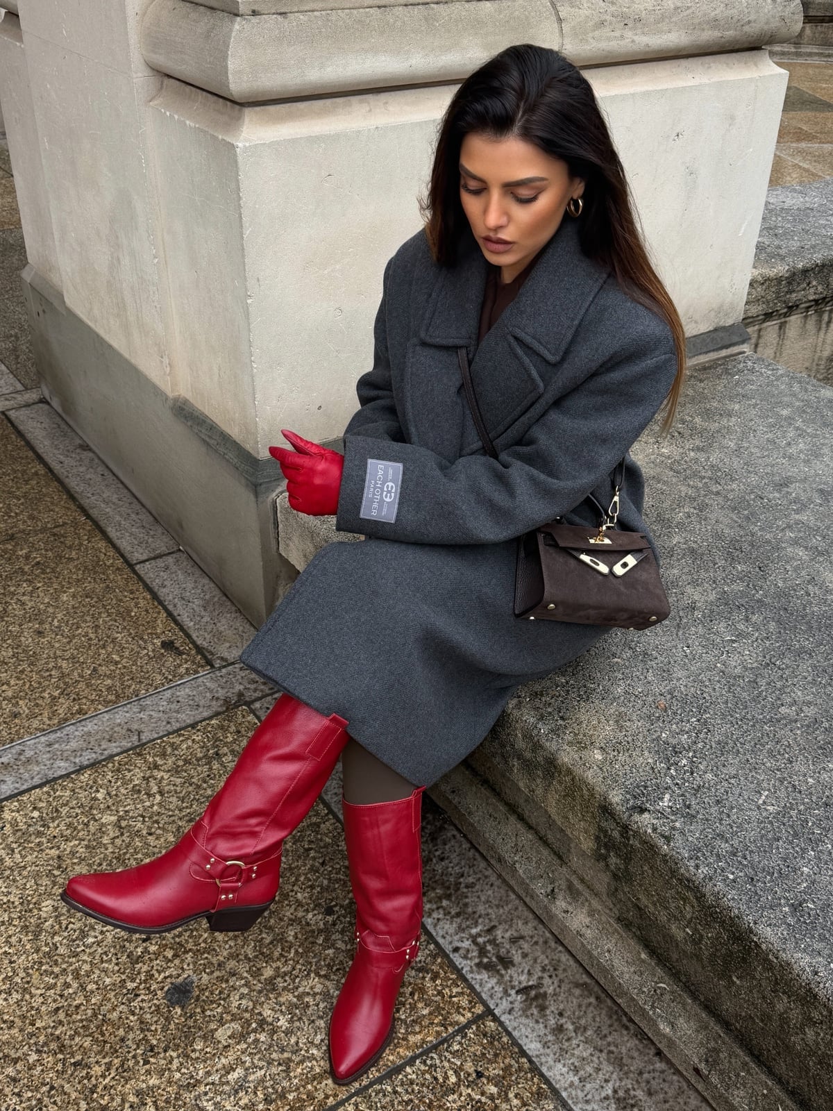 Oversized Wool Coat and Red Cowboy Boots Oversized Wool Coat and Red Cowboy Boots — Classy Red Cowboy Boots Outfit