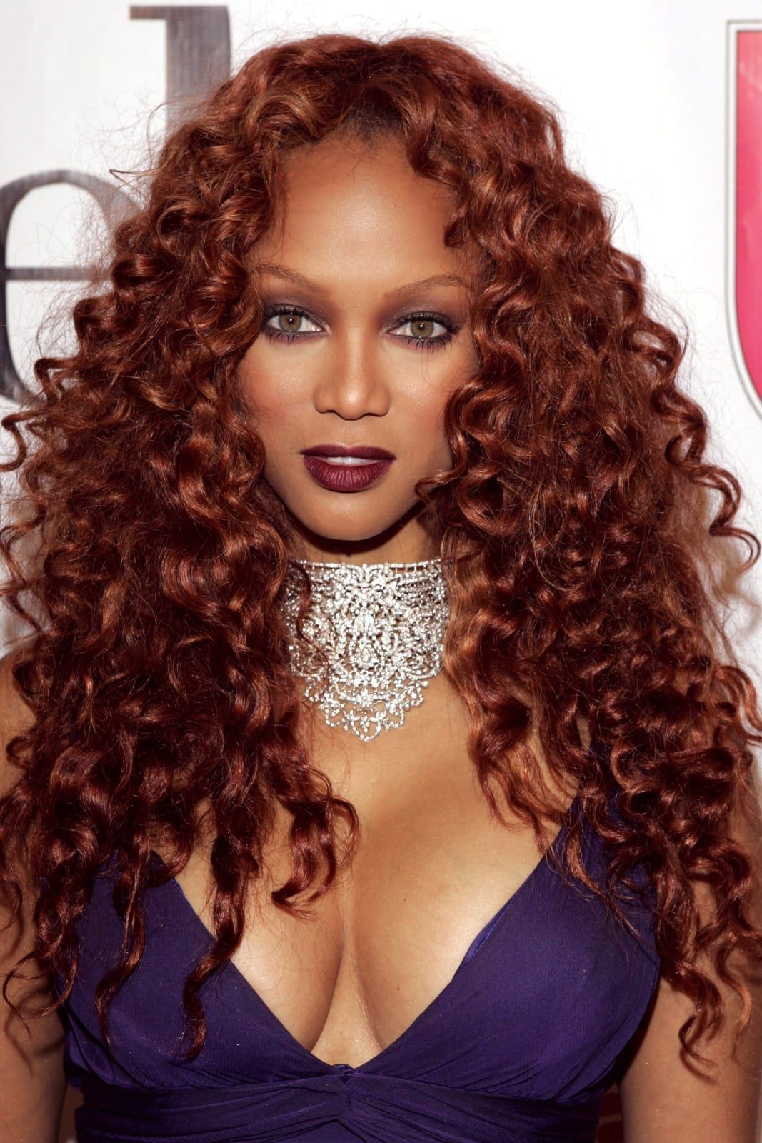 Mid-Back Wavy Auburn With Copper Highlights Mid-Back Wavy Auburn With Copper Highlights — Classy Red Hair Black Women