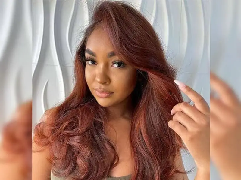 Mid-Back Wavy Auburn With Lighter Highlights, Close-Up Take Mid-Back Wavy Auburn With Lighter Highlights, Close-Up Take — Classy Red Hair Black Women
