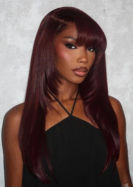 Collarbone Length Burgundy Lob With Soft Layers Collarbone Length Burgundy Lob With Soft Layers — Classy Red Hair Black Women
