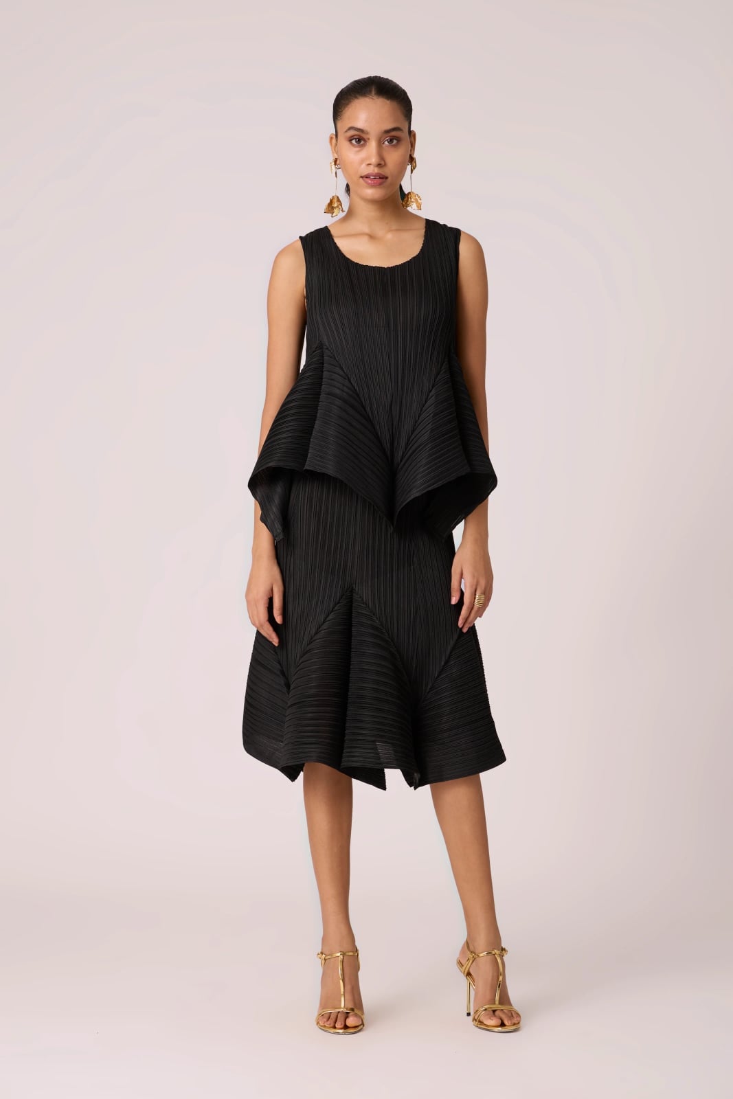 Retro Themed Party Dress Ideas for Women — Classy Retro Outfits