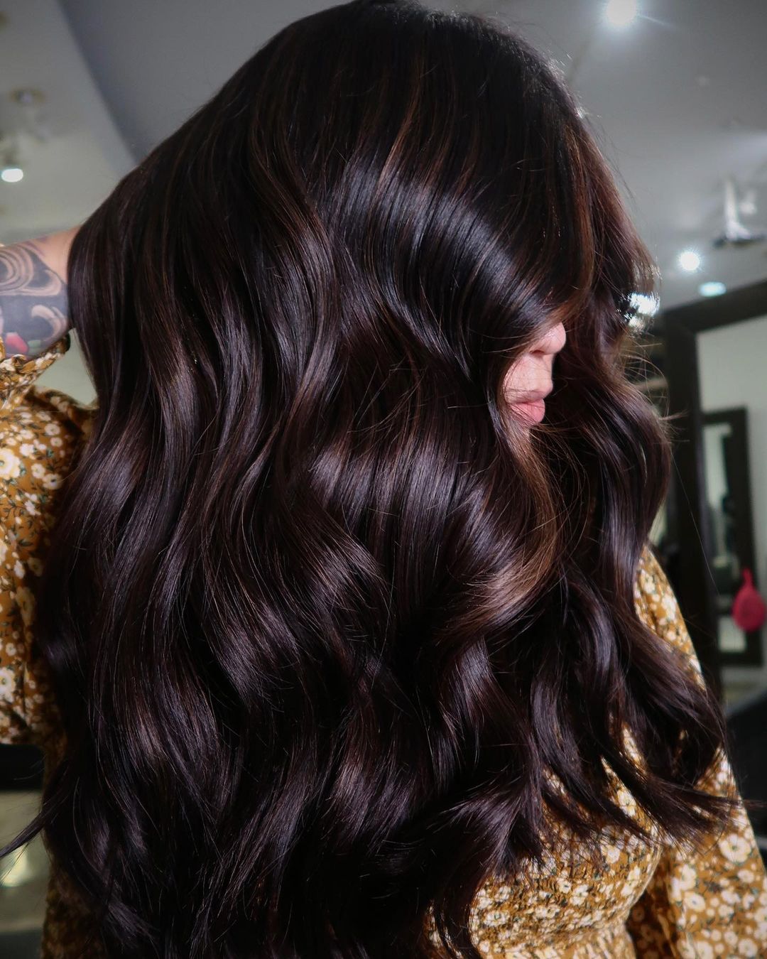 Mid-Back Loose Waves With Reddish Undertones Mid-Back Loose Waves With Reddish Undertones — Classy Rich Brunette