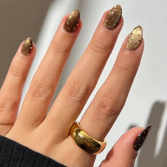 Medium Almond Brown with Gold Stars Medium Almond Brown with Gold Stars — Classy Ring Nails