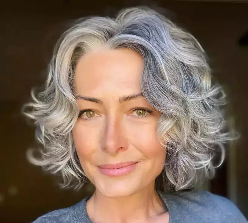 Collarbone Gray Blonde Wavy Bob Collarbone Gray Blonde Wavy Bob — Classy Short Curly Hair