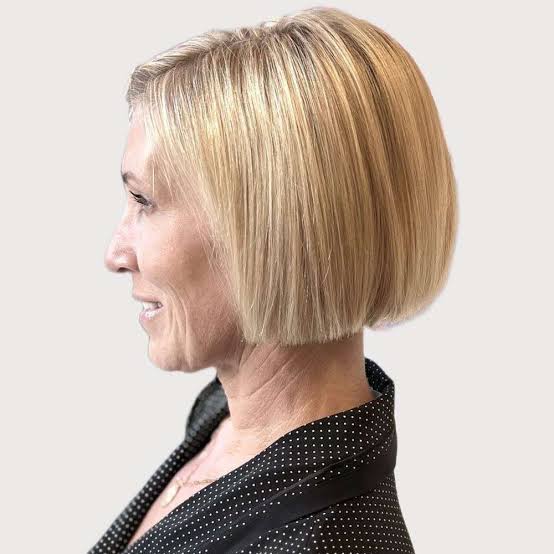 Ear Length Bob With Sharp Blunt Cut Ear Length Bob With Sharp Blunt Cut — Classy Shoulder Length Bob